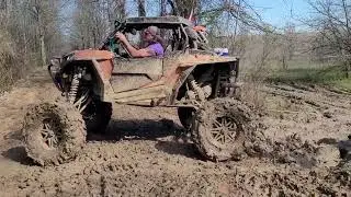 Kids want to be in the video at Mud Nationals 2022 too.