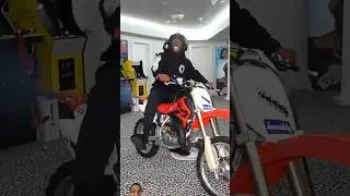 KAI CENAT REVS BIKE IN HIS HOUSE CRASHES INTO SETUP 🤣 #lifewithkainat #viral #kaicenatfunnymoments
