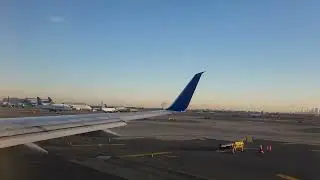 United 757-200// EWR-IAH// Take off