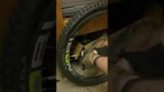 Tubeless setup with Orange Seal #Shorts