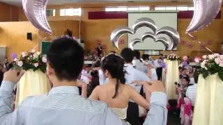 好勁爆的伴郎伴娘進場