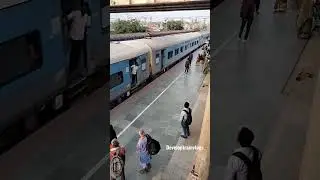 🚉13227 Rajendra Nagar Terminal Intercity Express Arriving on khagaria junction🚂🚃😍💯 #shorts #viral