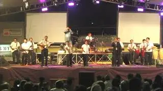 PADRE RENE DESDE TUXTLA CON EL GRUPO SABOR A COCO ENERO 2002.