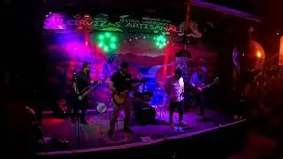 Father Vic   12 Lunas 01 05