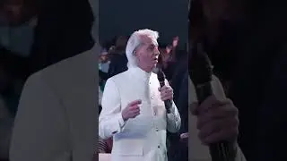 pastor benny hinn releases a heavy anointing