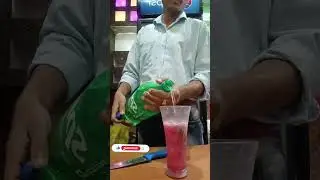 Strawberry crush 🍹🍷 with orange crush 🍸🍹 Mocktail #shortvideo #drink