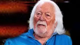 В возрасте 79 лет Барри Гибб наконец-то рассказывает Морису Гиббу правду.