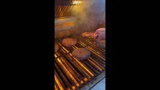 Lynx Grill: No Flare Up