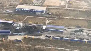 Brand in Recyclingfirma in Krumpa: Feuer unter Kontrolle - Aufr&auml;umarbeiten