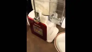 #2 Gourmia Pasta Maker