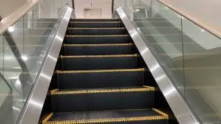 【日立】2X エスカレーター　イトーヨーカドー大森店 2X escalator Ito Yokado Omori shopping store Tokyo Japan