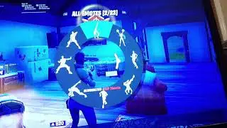 How to choose which default skin you want  in fortnite.