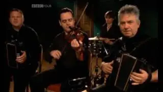 McEwan's Bairn aka Seonaid - Fergie MacDonald + band