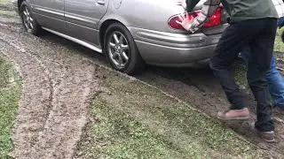 how NOT &ldquo;to get stuck&rdquo; in the mud (tips for driving muddy roads)