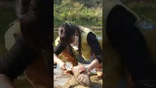 Girl's Clam Discovery: Riches Beyond Belief