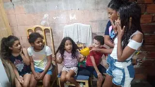 As Valentonas Jogaram Um Balde De &Aacute;gua Na Lav&iacute;nia...*rolou briga?