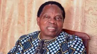 HOW I HANDLE FEMALE STUDENT'S SEDUCTION---U.I DON, M.K. AKINSOLA + PRESIDENT WHO RUINED NIGERIA