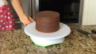Chocolate Ganache Tutorial (Sharp Edges)