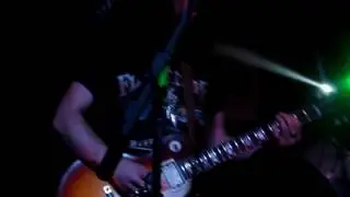 Tyler Bryant & The Shakedown - Last One Leaving - Sala Sir Laurens, Oviedo (May 31, 2017)