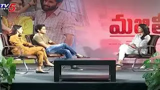 Actress Samantha and anchor shoelay dangling feet