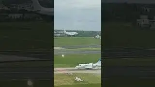 Grutier dans l'a&eacute;roport s'improvise contr&ocirc;leur a&eacute;rien 11 septembre 2001
