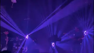 Eyelids live by PVRIS