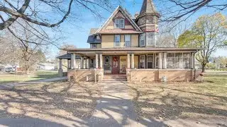 Indiana 130 years old Victorian House For Sale | $170k | 0.64 acre | built by indiana's governor