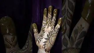 messy yet pretty. subscribe for more henna content #henna