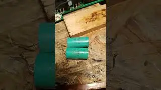 Прощиваюшая Ёмкость на 4.7 мкФ.