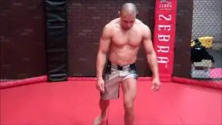 LOW-KI's pistol squats