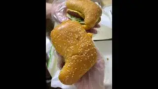 Pistol Leg Burgers & Chicken Nuggets &ndash; Bite-Sized Fun! 🔫🍔🍗