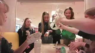 WIJ MAAKTEN SLIJM OP SCHOOL EN DE CONGIERGE KWAM!!