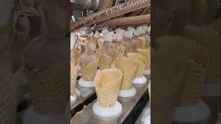 Ice cream cone filling, manufacturing automated 🤓