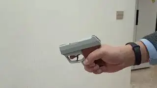 the smallest rubber band gun（with ejection)：Micro desert eagle,Ejection testing....perfect..