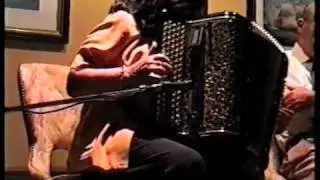 ACORDEONISTA Ilda Maria - Nola