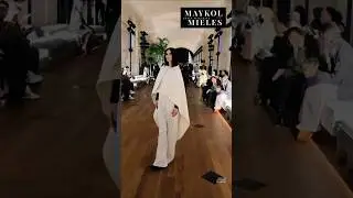 @Laura Pausini  #PierpaoloPiccioli #balenciaga #LauraPausini #runway  🎧▶️🛡️