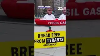 Des poup&eacute;es gonflables g&eacute;antes repr&eacute;sentant Trump et Poutine install&eacute;es &agrave; Bruxelles par Greenpe
