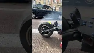 &Ccedil;a y est &agrave; Paris, ils deviennent tous fous autour de ma Arvala M 11 @right-j3b