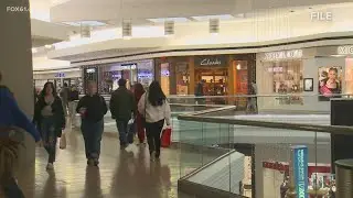 Finance expert offers smart shopping tips as Christmas approaches