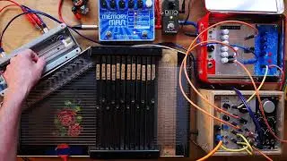 Autoharp through Glitch Delay