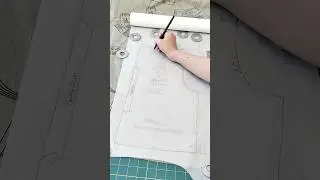 Обведите выкройку! 👍 🤓 🖋️ #обводка #выкройки #шитье #советыпошитью #швейныехитрости