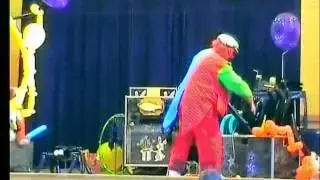 Spectacle sculpture sur ballons de JOJO le clown 33