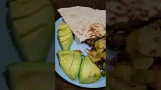 My dinner 🍽 Sada roti fried  ochro with potato & avocado 🥑 😋