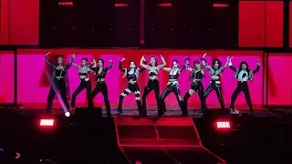 Twice 4th World Tour III - New York Day 1 - Get Loud (Fancam)