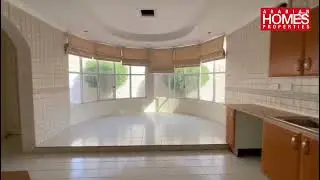 4 BEDROOM VILLA WITH PRIVATE GARDEN