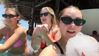 Girls Holiday (First Vlog)