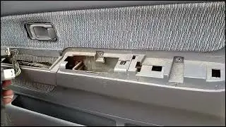 Removiendo el panel de la puerta de una Nissan frontier 99-2004