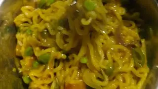 &ldquo;Matar wali creamy Maggi &ndash; 2 min me tasty magic 🍜&rdquo;#followformore #cooking#shyam 