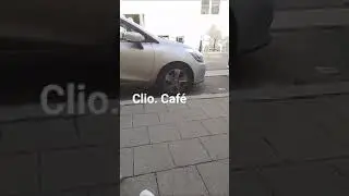 #renault  #clio  #terrasse #caf&eacute;   #automobile #caf&eacute;  #clio  #terrasse  #soleil