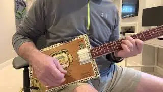 4 String Cigar Box Guitar - Aurturo Fuente Queen B - MGB Humbucker
